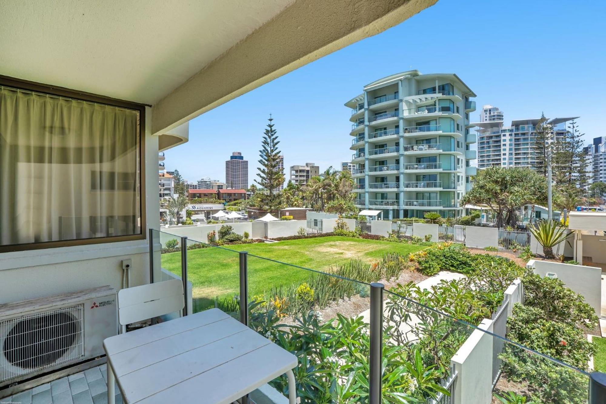 Dorchester On The Beach Gold Coast Exterior foto